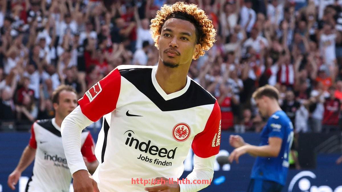 华体会hth-意甲球队长袖球衣设计风格及冬季使用情况盘点